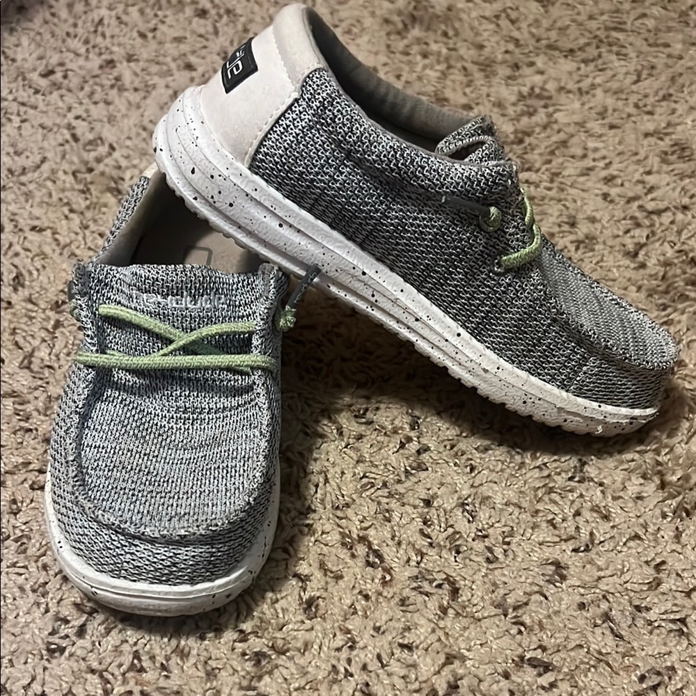 Boys Hey Dude Black White Knit Shoes Size Youth 1-2